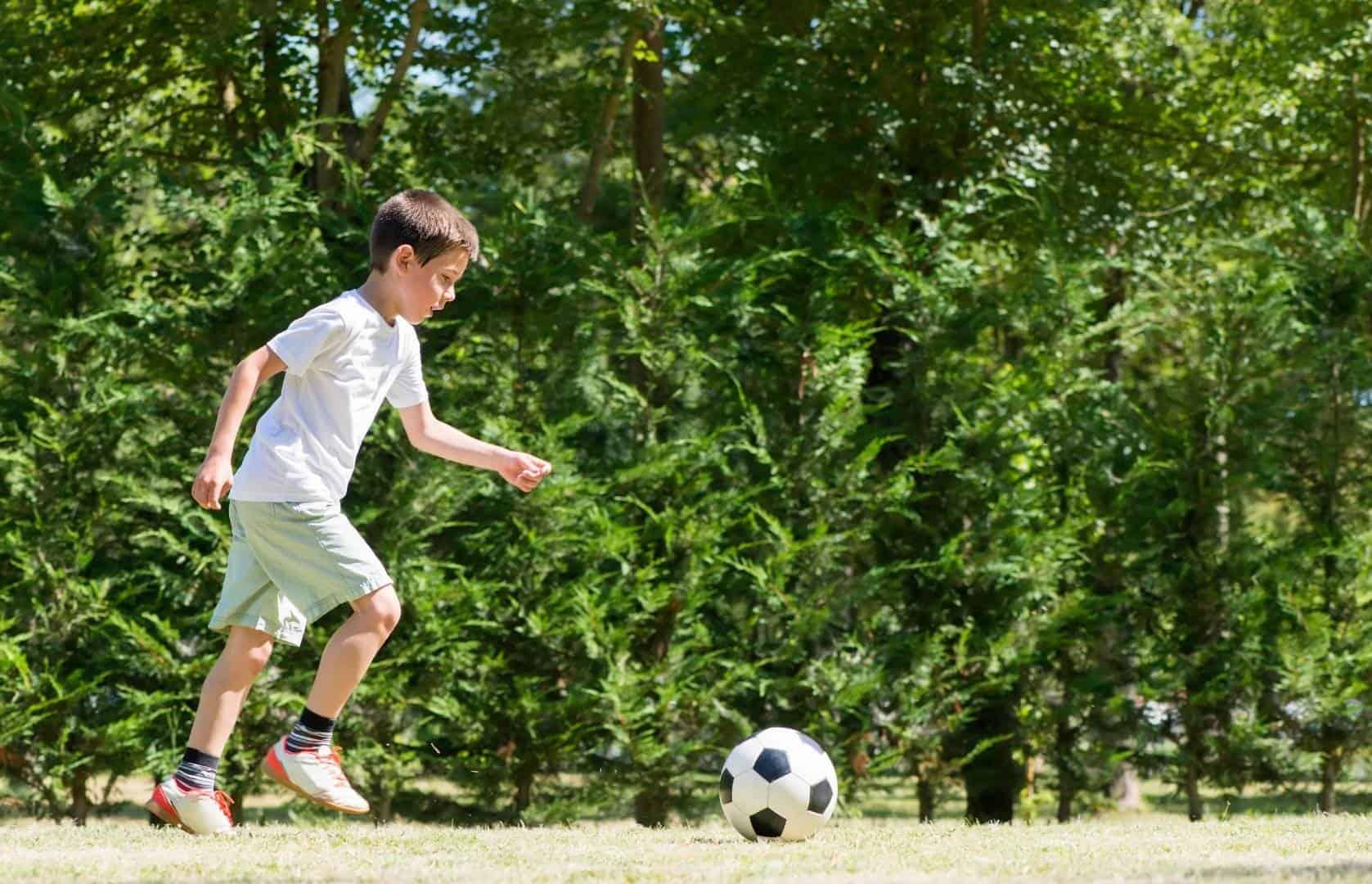 27-awesome-outdoor-group-games-for-large-to-play-into-yard